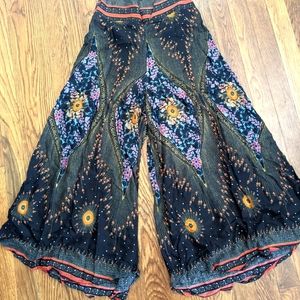 Cute boho pants size small